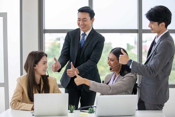 How to Encourage Biodiversity in UK's Backyard Ponds?